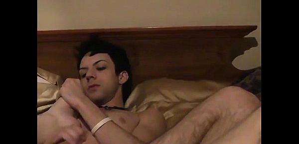  Twink movie of Trace wakes up a sleeping William when he needs his